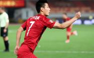关于战术奏效！阿贾克斯双翼齐飞压制海港整场无力还手！的信息